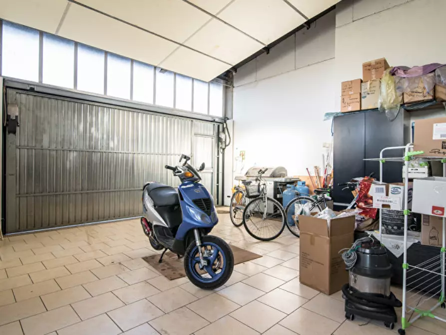 Immagine 8 di Capannone industriale in vendita  in via Umbero I 29 a Curtarolo