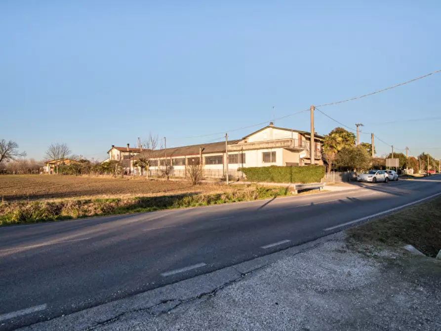 Immagine 39 di Capannone industriale in vendita  in via Umbero I 29 a Curtarolo