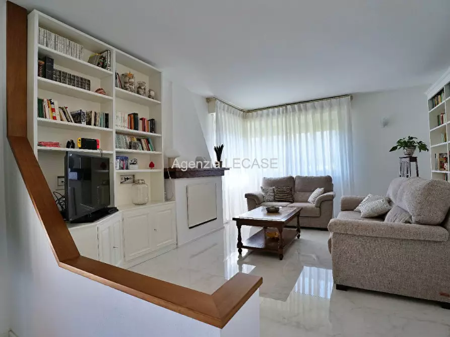 Immagine 4 di Villa in affitto  in Via Carrara 20 a Forte Dei Marmi