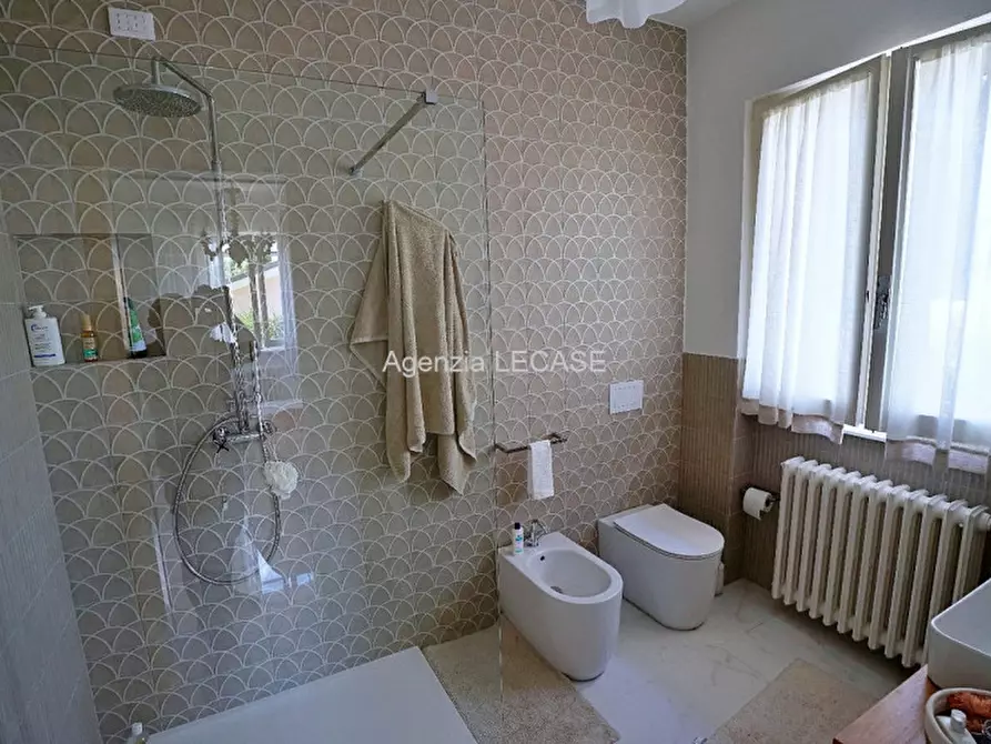 Immagine 13 di Villa in affitto  in Via Carrara 20 a Forte Dei Marmi