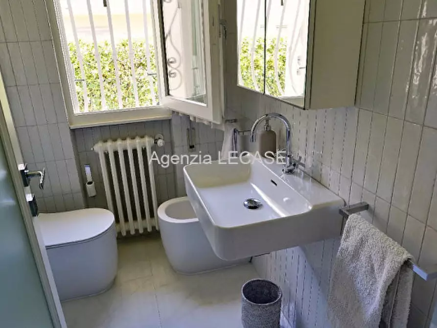 Immagine 19 di Villa in affitto  in Via Carrara 20 a Forte Dei Marmi