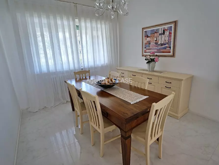 Immagine 26 di Villa in affitto  in Via Carrara 20 a Forte Dei Marmi