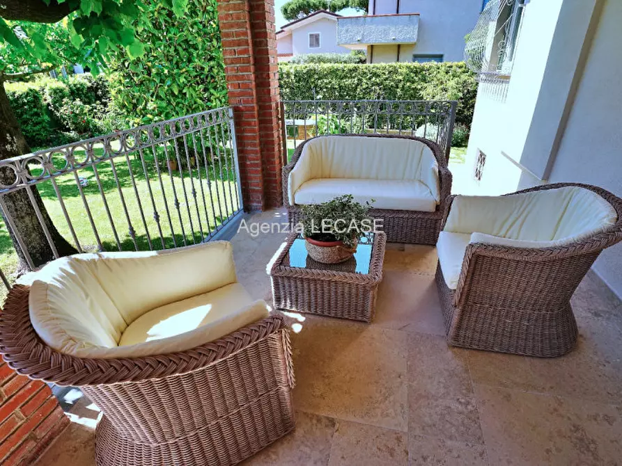 Immagine 33 di Villa in affitto  in Via Carrara 20 a Forte Dei Marmi