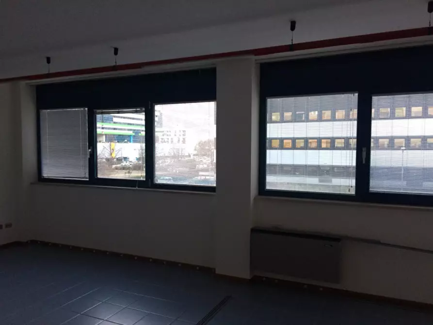 Immagine 9 di Ufficio in vendita  in VIA PRANZELORES a Trento