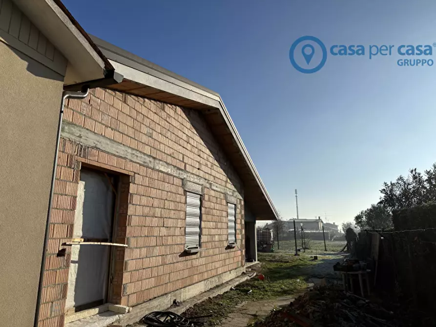 Immagine 3 di Casa bifamiliare in vendita  a Rovigo