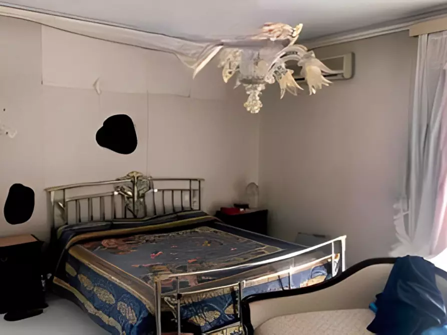 Immagine 10 di Villa in vendita  in VIA AMEGLIO N.95 a Santa Maria Di Licodia