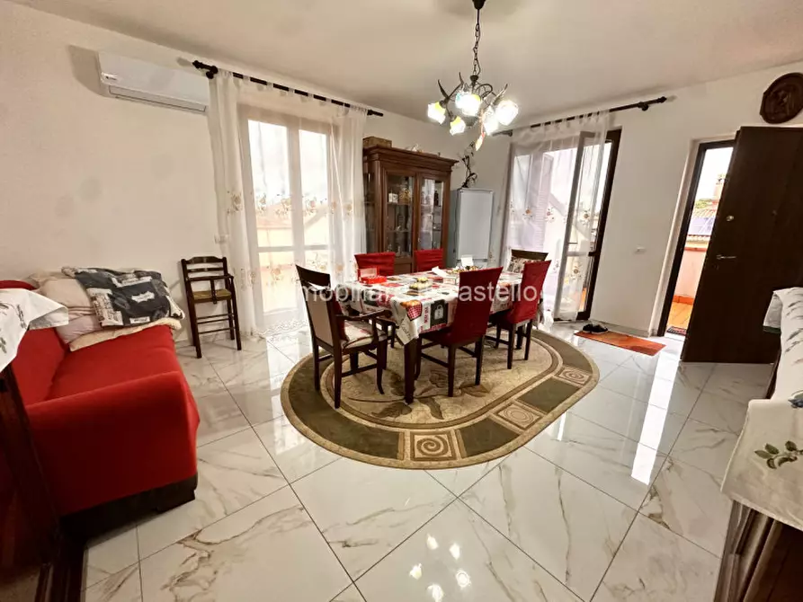 Immagine 5 di Appartamento in vendita  a Castiglione Del Lago