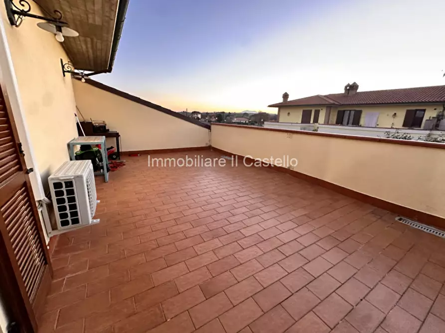 Immagine 6 di Appartamento in vendita  a Castiglione Del Lago