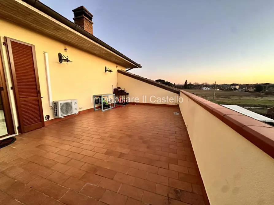 Immagine 7 di Appartamento in vendita  a Castiglione Del Lago