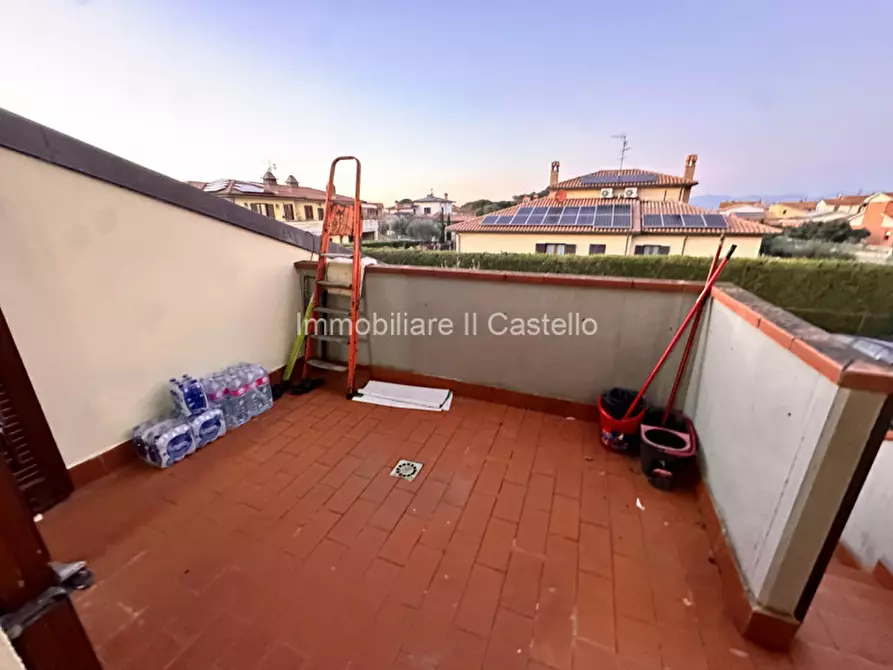 Immagine 13 di Appartamento in vendita  a Castiglione Del Lago