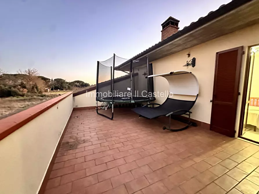 Immagine 17 di Appartamento in vendita  a Castiglione Del Lago