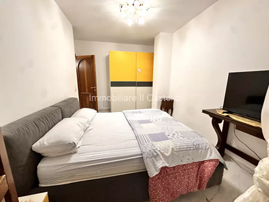 Immagine 18 di Appartamento in vendita  a Castiglione Del Lago