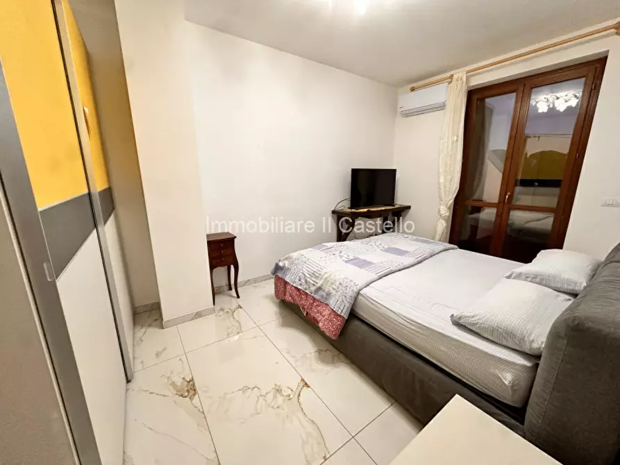 Immagine 21 di Appartamento in vendita  a Castiglione Del Lago