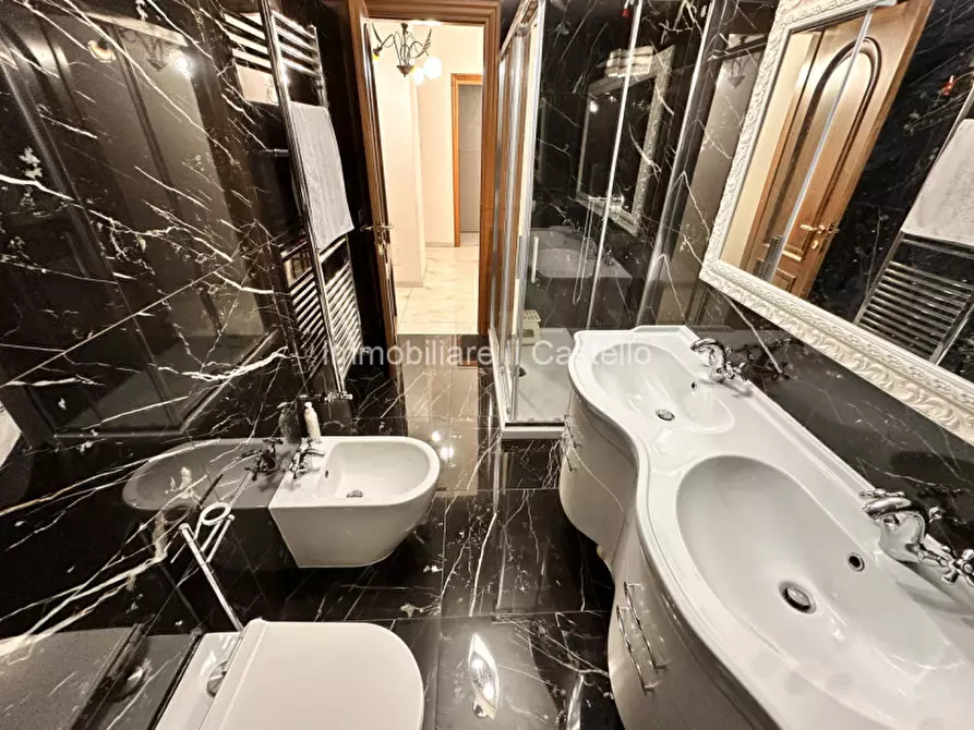 Immagine 28 di Appartamento in vendita  a Castiglione Del Lago