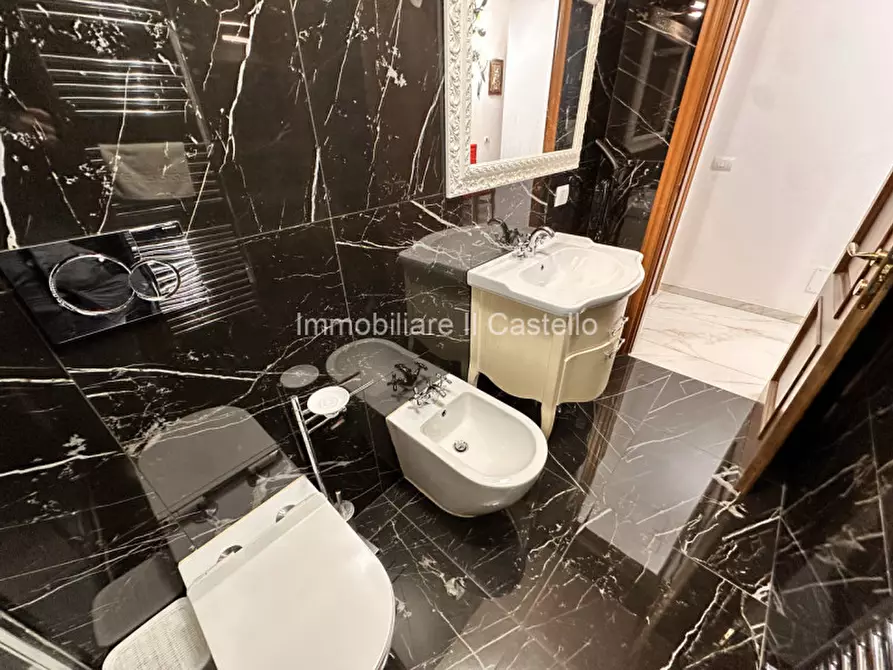 Immagine 30 di Appartamento in vendita  a Castiglione Del Lago