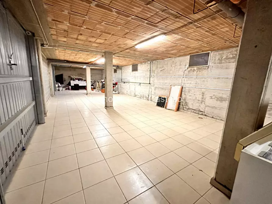 Immagine 32 di Appartamento in vendita  a Castiglione Del Lago