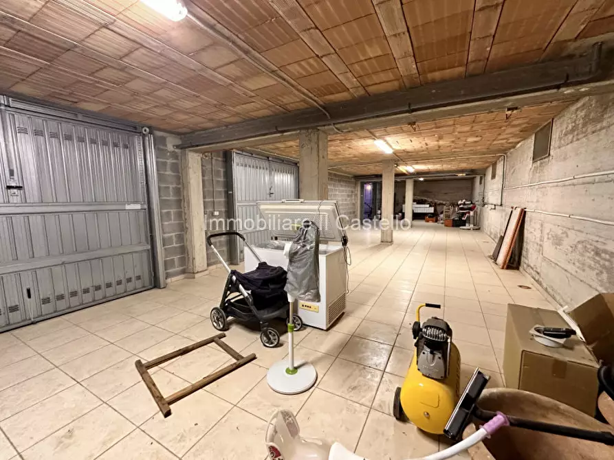 Immagine 33 di Appartamento in vendita  a Castiglione Del Lago