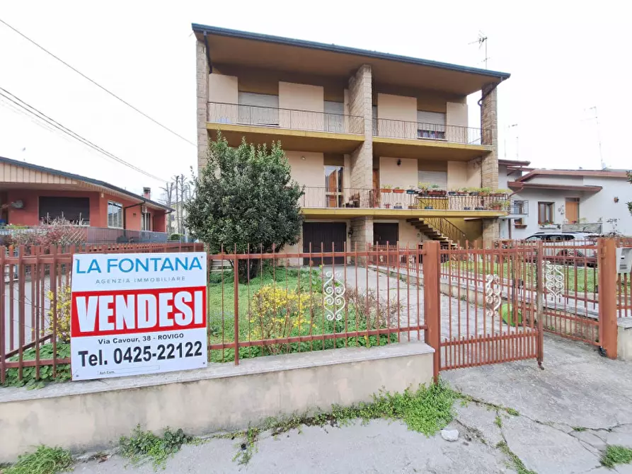 Immagine 1 di Casa bifamiliare in vendita  in Via Tasso a Rovigo
