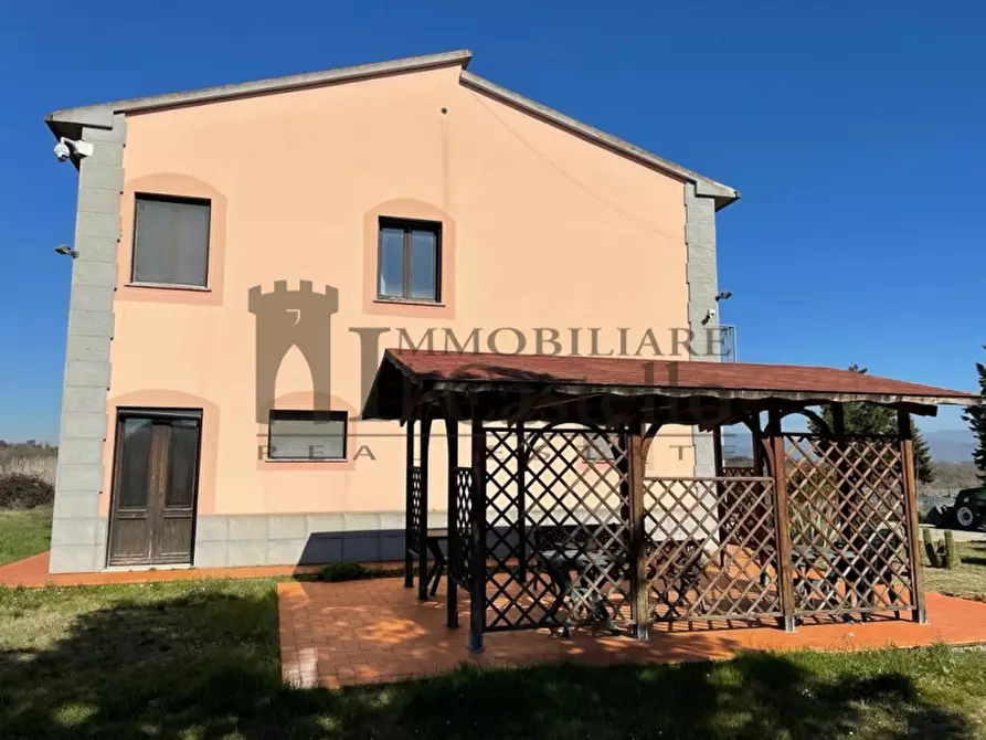 Immagine 17 di Agriturismo in vendita  in piana a Castiglione Del Lago