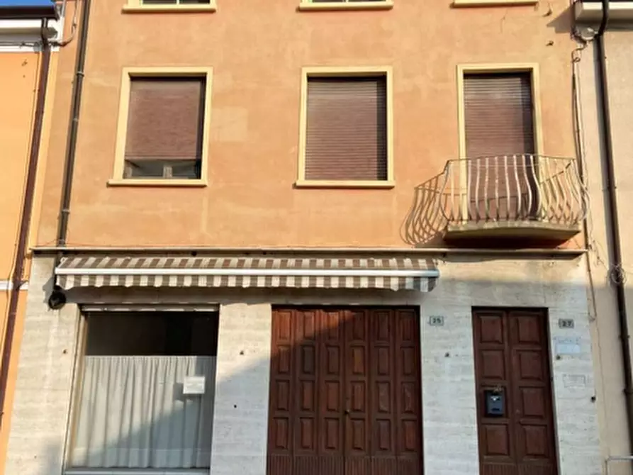 Immagine 1 di Appartamento in vendita  in VIA GIUSEPPE GARIBALDI 27 a Borgocarbonara