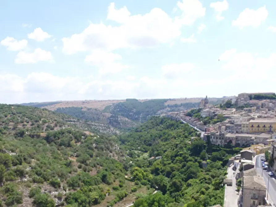 Immagine 24 di Hotel in vendita  in Corso Mazzini a Ragusa