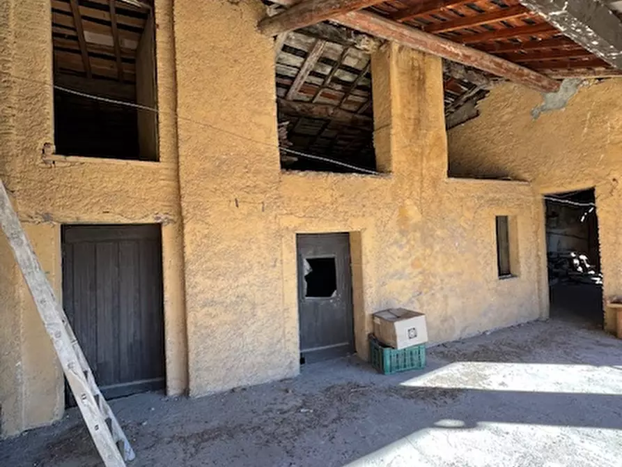 Immagine 46 di Rustico / casale in vendita  in via IV novembre 4 a Polpenazze Del Garda