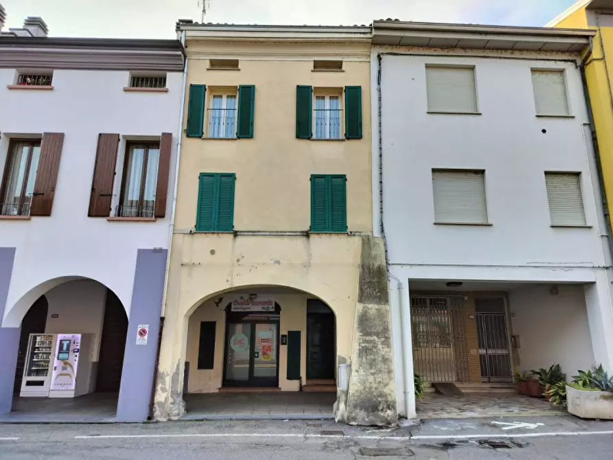 Immagine 1 di Appartamento in vendita  in Via Guglielmo Marconi a Brescello