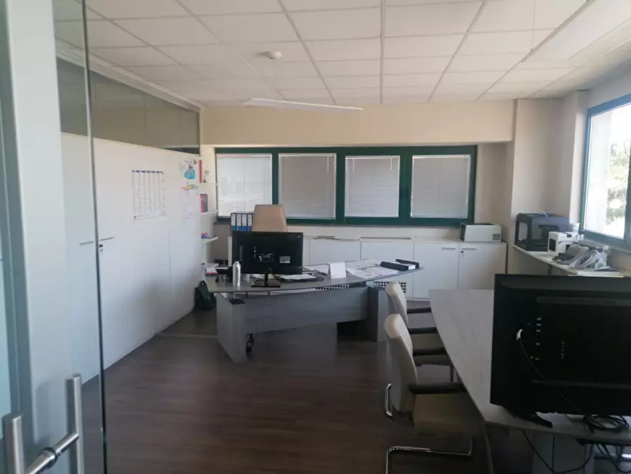 Immagine 4 di Capannone industriale in affitto  in Via XXV Aprile a Rovato
