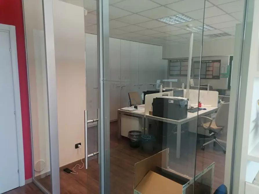 Immagine 10 di Capannone industriale in affitto  in Via XXV Aprile a Rovato