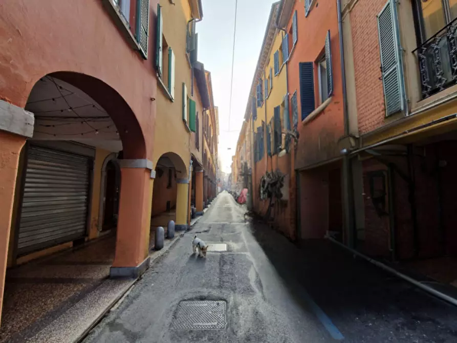 Immagine 9 di Negozio in vendita  in VIA FONDAZZA a Bologna