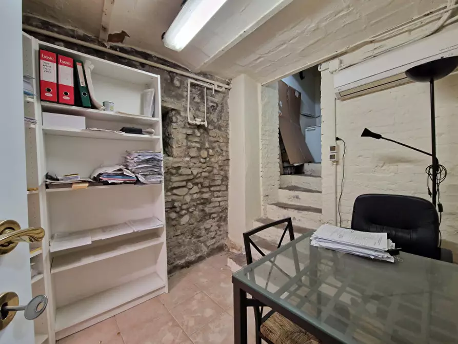 Immagine 15 di Negozio in vendita  in VIA FONDAZZA a Bologna