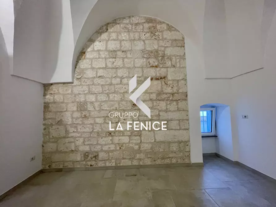 Immagine 10 di Casa indipendente in vendita  in P.zza Marconi a Locorotondo