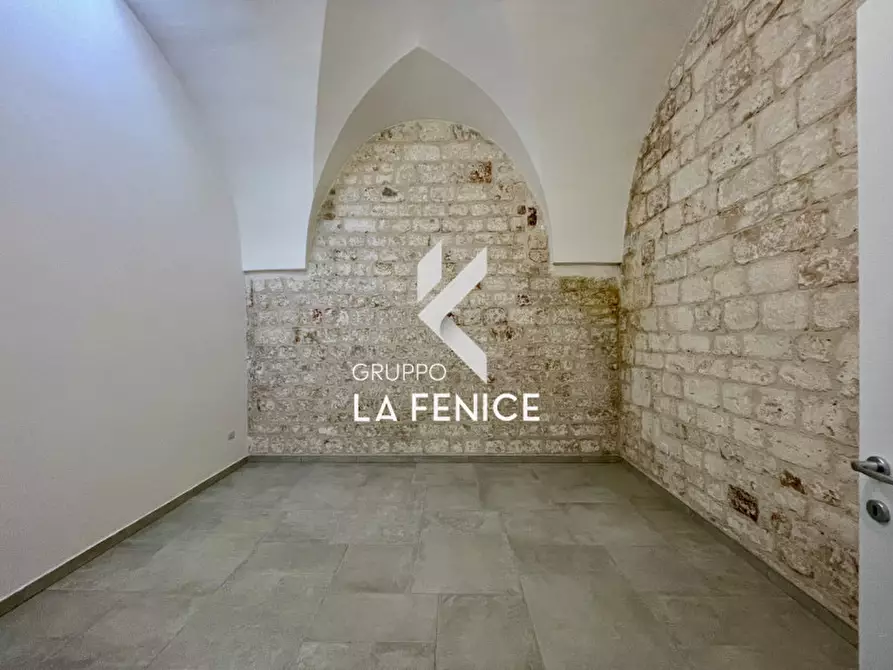 Immagine 13 di Casa indipendente in vendita  in P.zza Marconi a Locorotondo