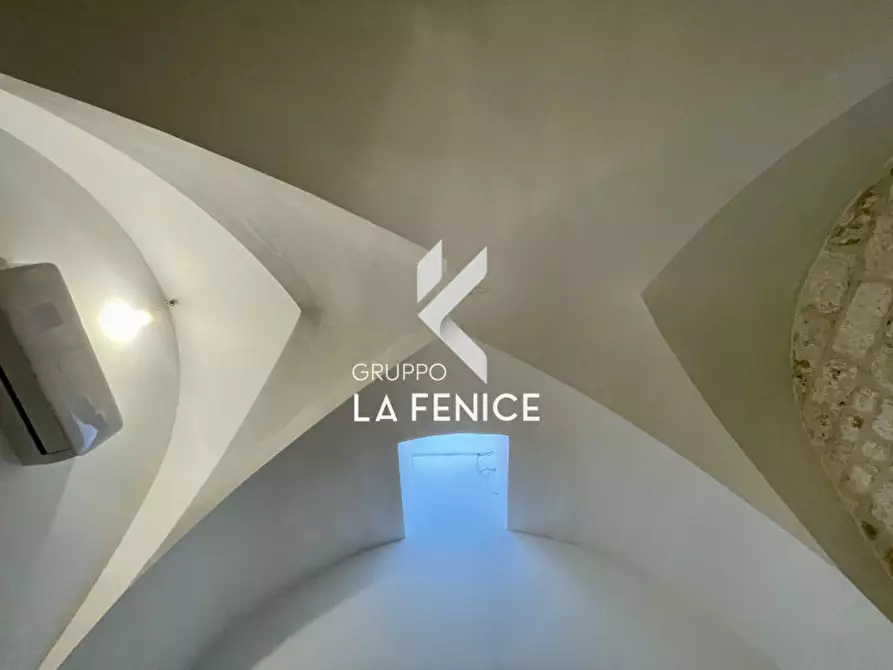 Immagine 23 di Casa indipendente in vendita  in P.zza Marconi a Locorotondo