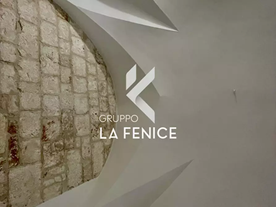 Immagine 24 di Casa indipendente in vendita  in P.zza Marconi a Locorotondo