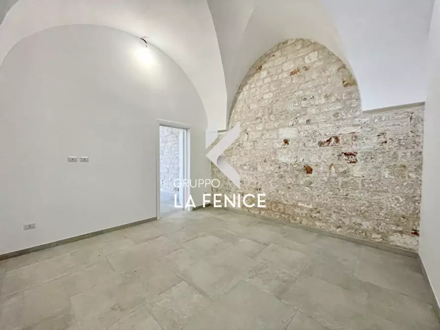 Immagine 30 di Casa indipendente in vendita  in P.zza Marconi a Locorotondo