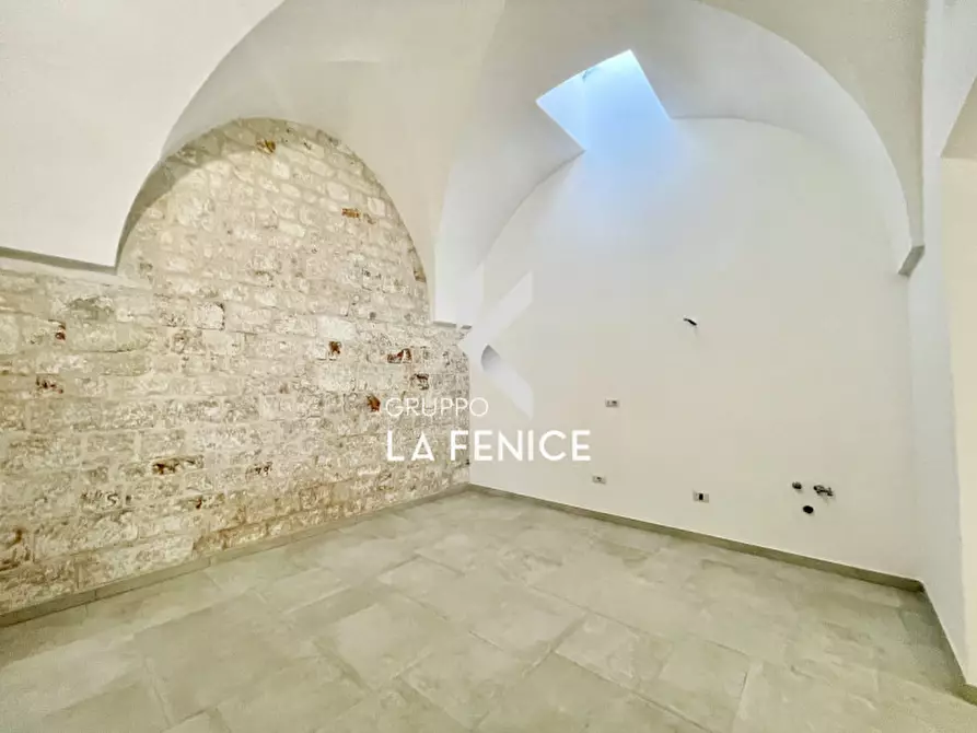 Immagine 36 di Casa indipendente in vendita  in P.zza Marconi a Locorotondo
