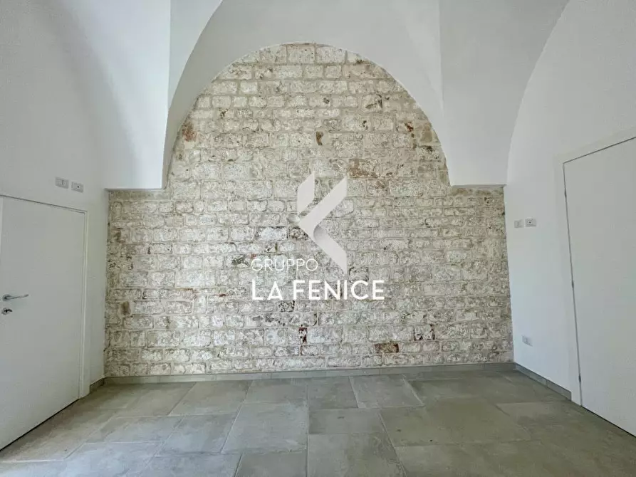 Immagine 39 di Casa indipendente in vendita  in P.zza Marconi a Locorotondo