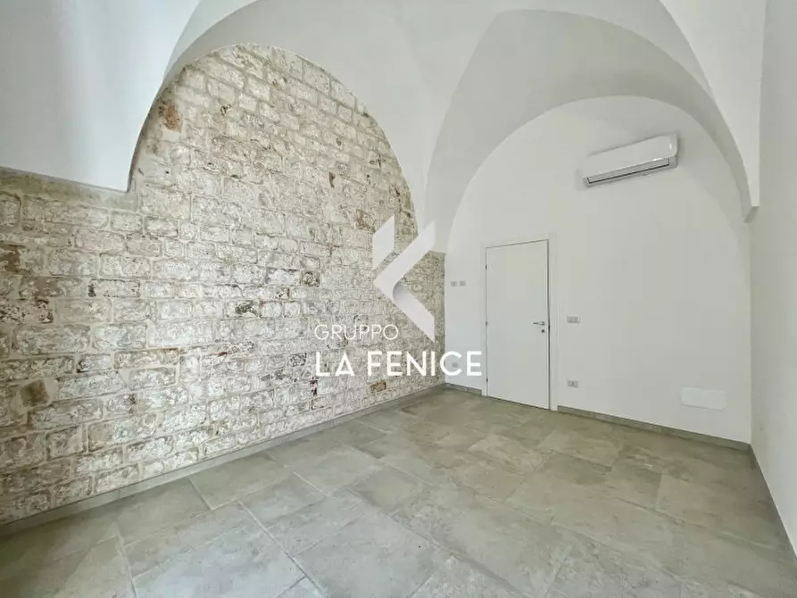 Immagine 40 di Casa indipendente in vendita  in P.zza Marconi a Locorotondo