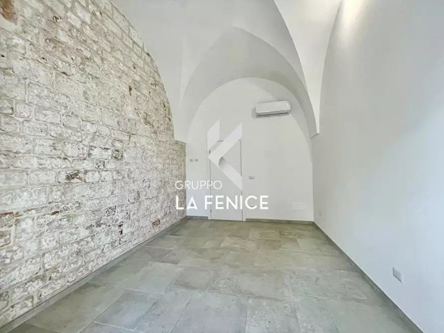 Immagine 41 di Casa indipendente in vendita  in P.zza Marconi a Locorotondo