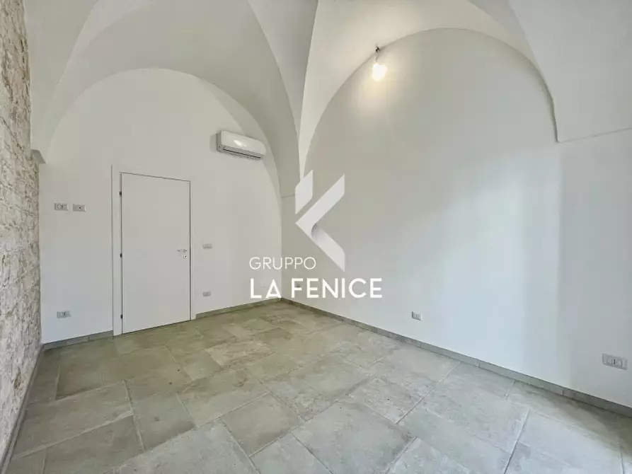 Immagine 42 di Casa indipendente in vendita  in P.zza Marconi a Locorotondo