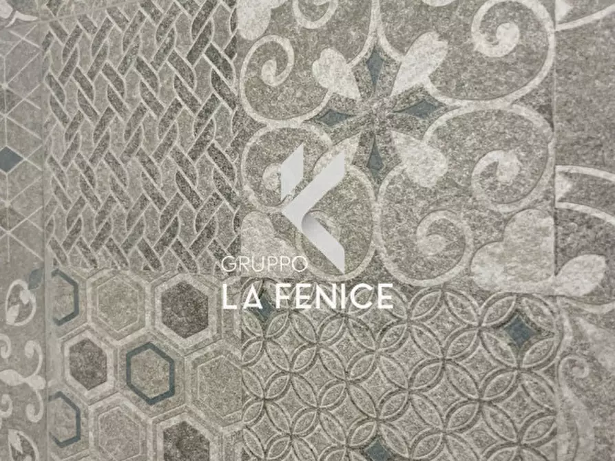 Immagine 50 di Casa indipendente in vendita  in P.zza Marconi a Locorotondo