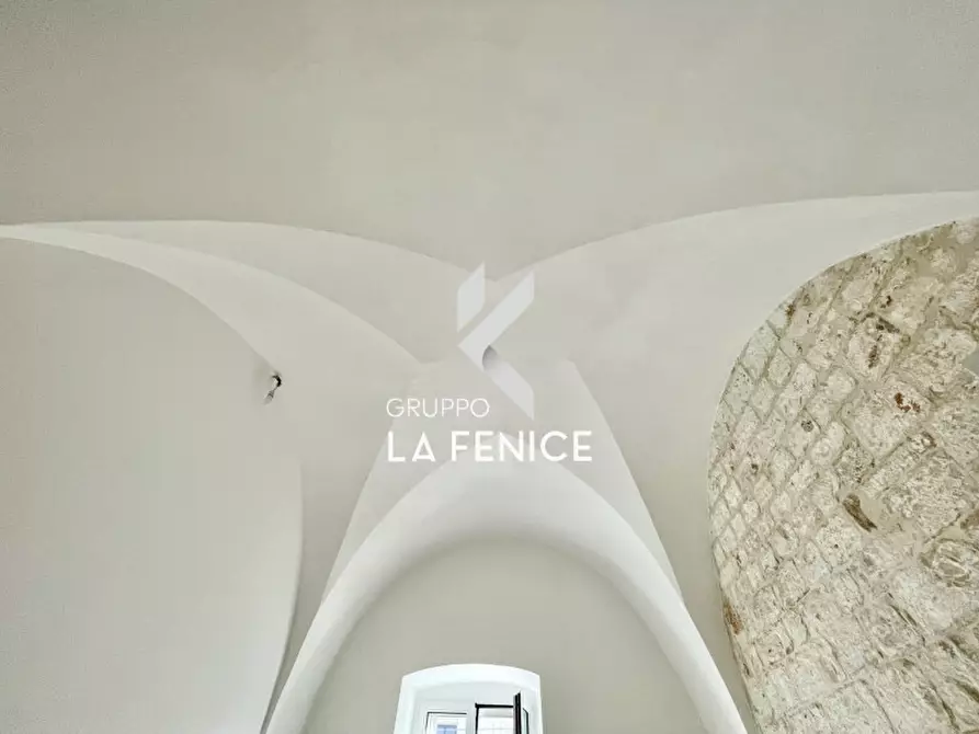 Immagine 52 di Casa indipendente in vendita  in P.zza Marconi a Locorotondo