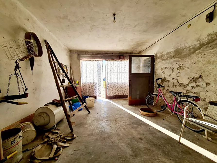 Immagine 15 di Casa indipendente in vendita  in VIA VENTOTTO APRILE a Vo