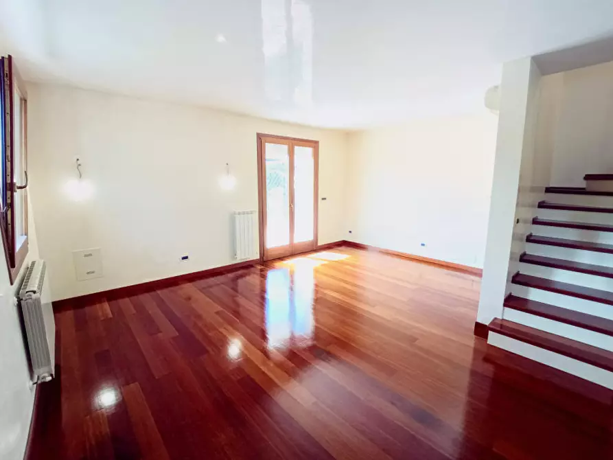 Immagine 4 di Villetta a schiera in vendita  in Via Venturini a Chioggia