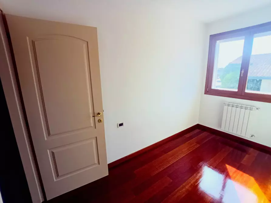 Immagine 9 di Villetta a schiera in vendita  in Via Venturini a Chioggia