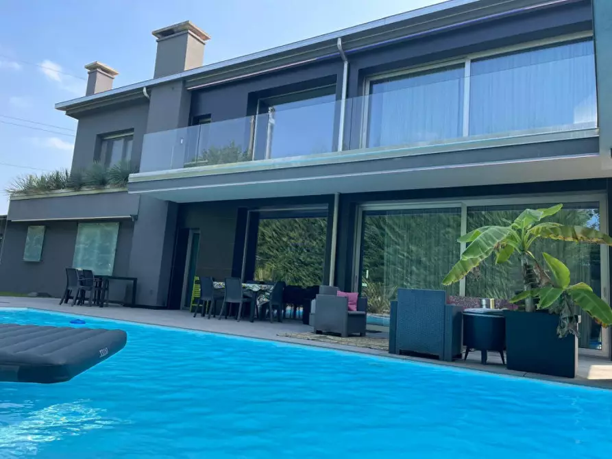 Immagine 9 di Villa in vendita  in via Tre Ponti a Padova