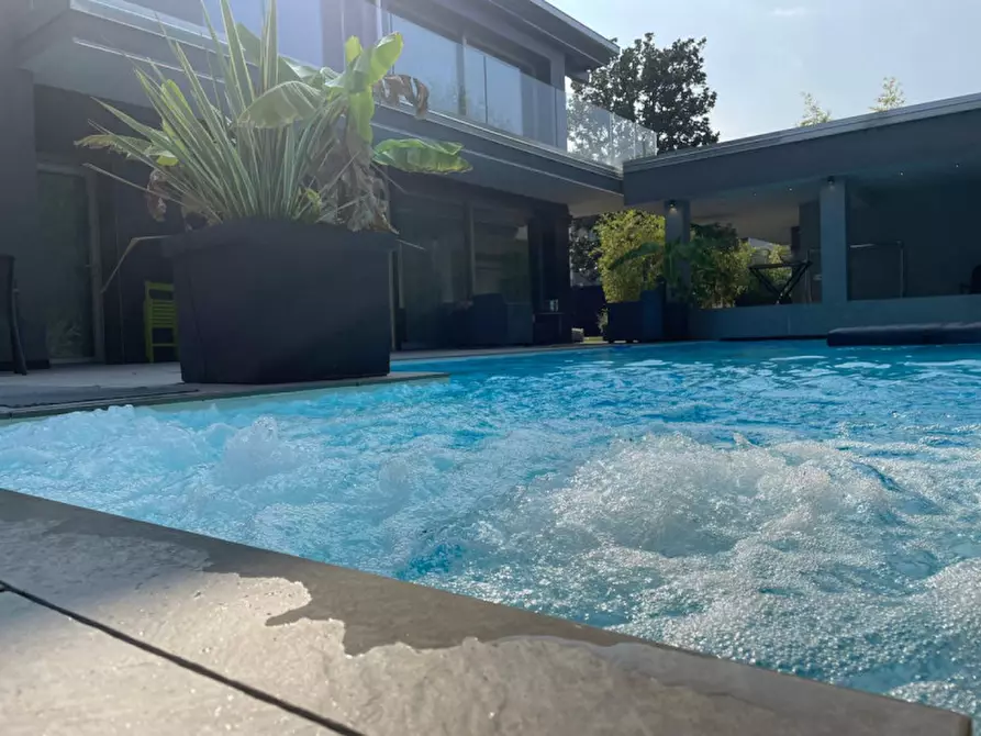 Immagine 12 di Villa in vendita  in via Tre Ponti a Padova