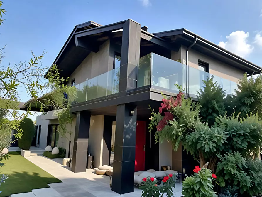 Immagine 25 di Villa in vendita  in via Tre Ponti a Padova