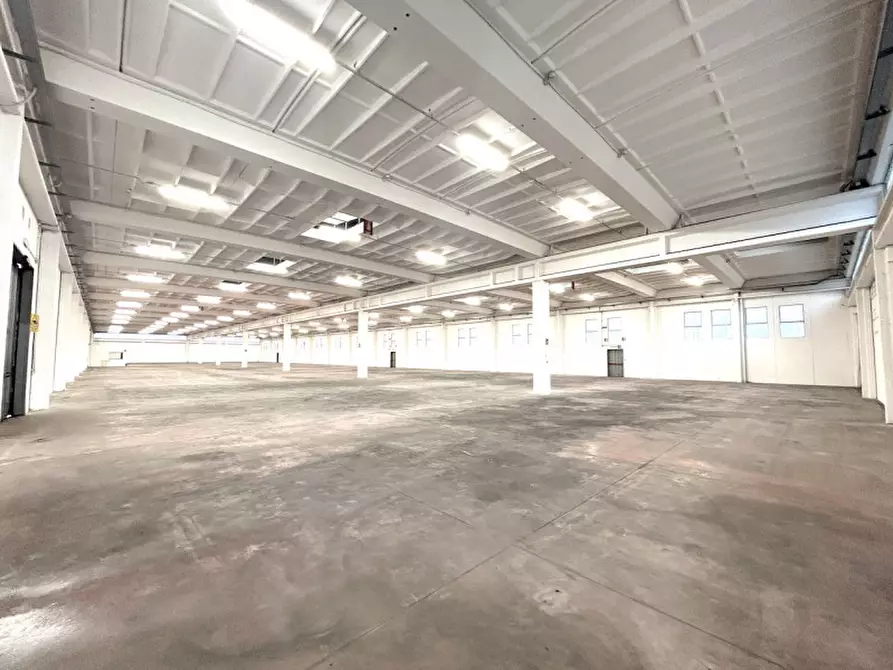 Immagine 4 di Capannone industriale in affitto  in VIA MEUCCI a Forli'